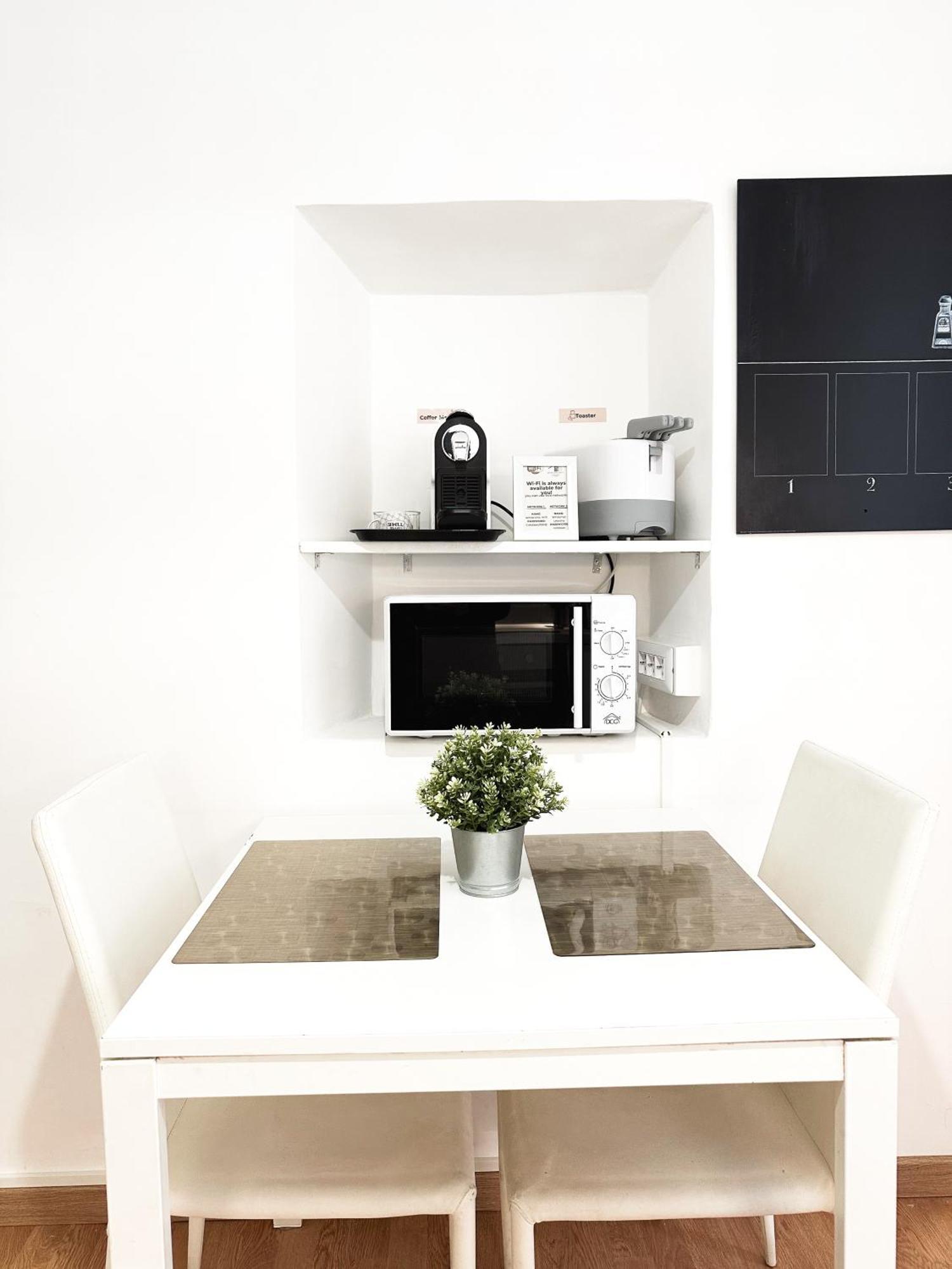 Apartment By The Colosseum - White Chic Flats Рим Екстериор снимка